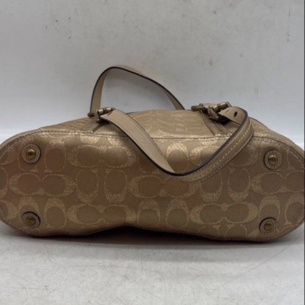 Coach tote​ - Picture 3 of 8